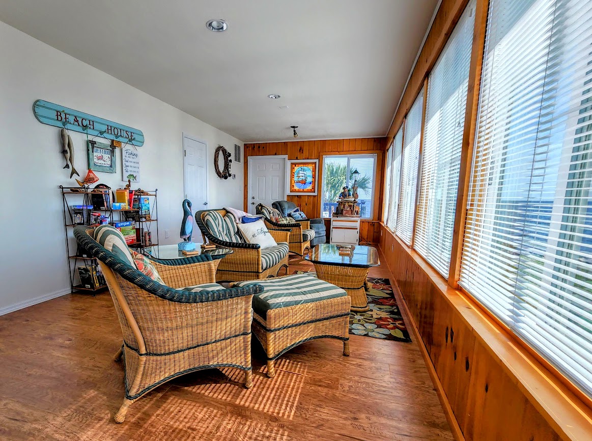 Kitchen View - Florida Vacation Rentals - Horseshoe Beach Real Estate - Tammy Bryan