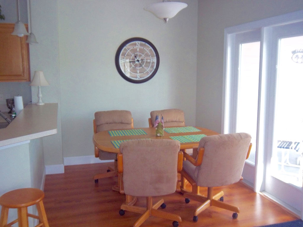 Bathroom View - Florida Vacation Rentals - Horseshoe Beach Real Estate - Tammy Bryan