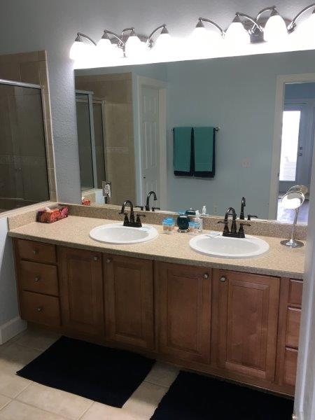 Bathroom View - Florida Vacation Rentals - Horseshoe Beach Real Estate - Tammy Bryan