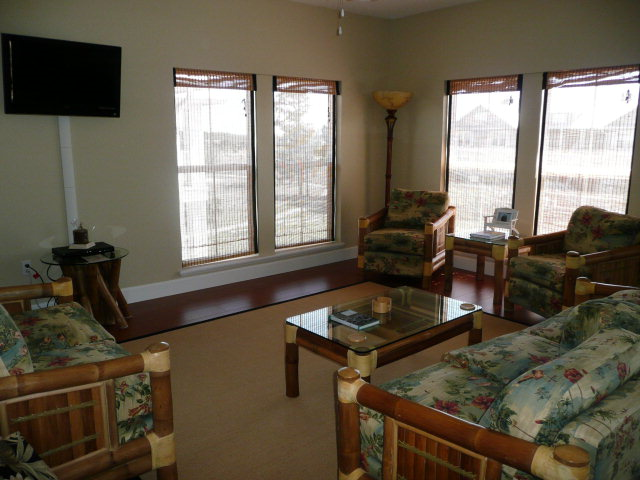 Living Area View - Florida Vacation Rentals - Horseshoe Beach Real Estate - Tammy Bryan