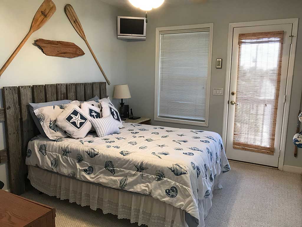 Bedroom View - Florida Vacation Rentals - Horseshoe Beach Real Estate - Tammy Bryan