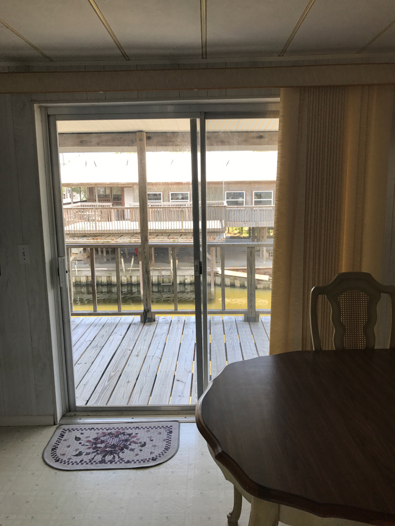 Dining Table Deck View - Florida Vacation Rentals - Horseshoe Beach Real Estate - Tammy Bryan