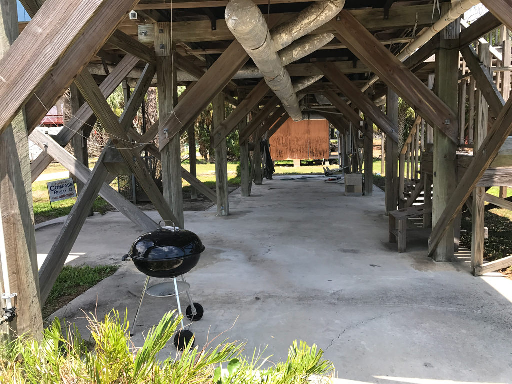 Exterior Under House View - Florida Vacation Rentals - Horseshoe Beach Real Estate - Tammy Bryan