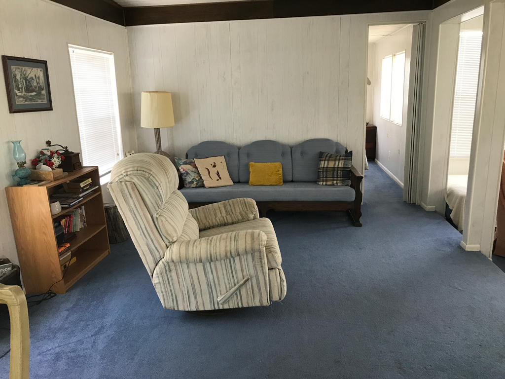 Living Area View - Florida Vacation Rentals - Horseshoe Beach Real Estate - Tammy Bryan