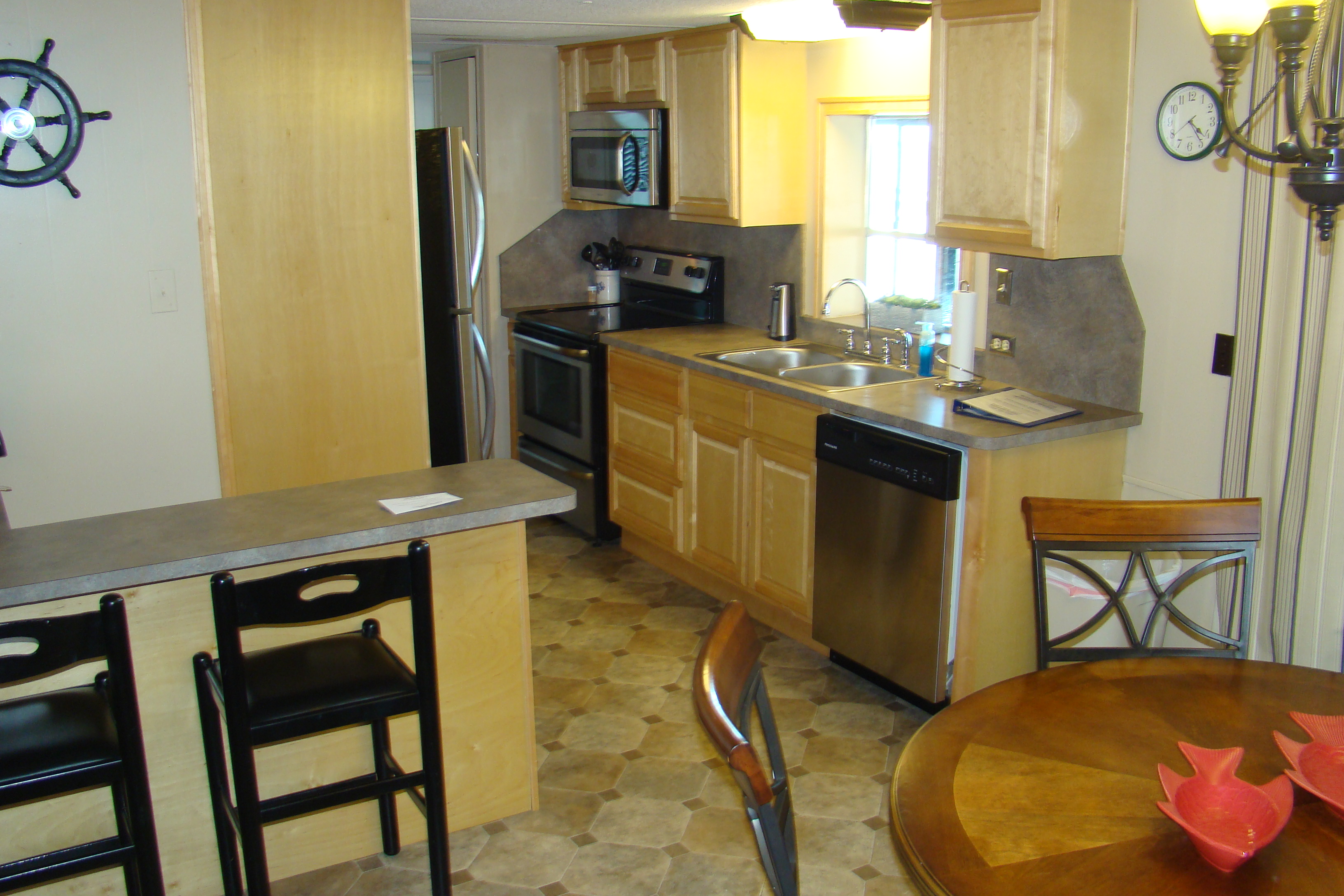 Kitchen View - Florida Vacation Rentals - Horseshoe Beach Real Estate - Tammy Bryan