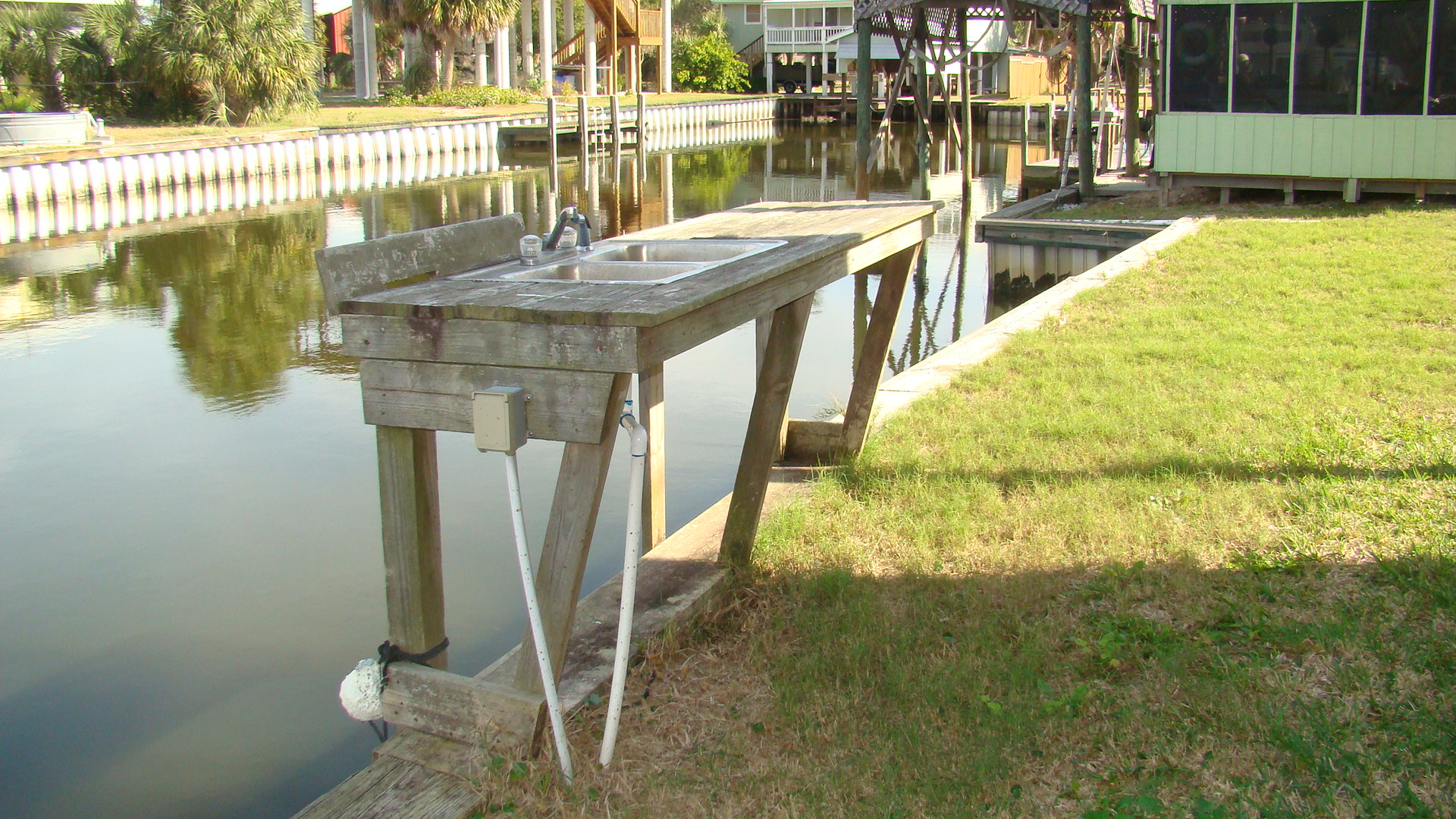 Fish Cleaning Table - Florida Vacation Rentals - Horseshoe Beach Real Estate - Tammy Bryan