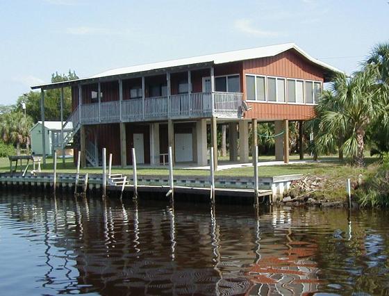 Exterior Canal View - Florida Vacation Rentals - Horseshoe Beach Real Estate - Tammy Bryan