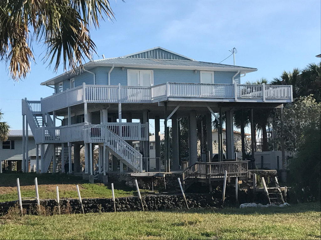 Exterior View - Florida Vacation Rentals - Horseshoe Beach Real Estate - Tammy Bryan