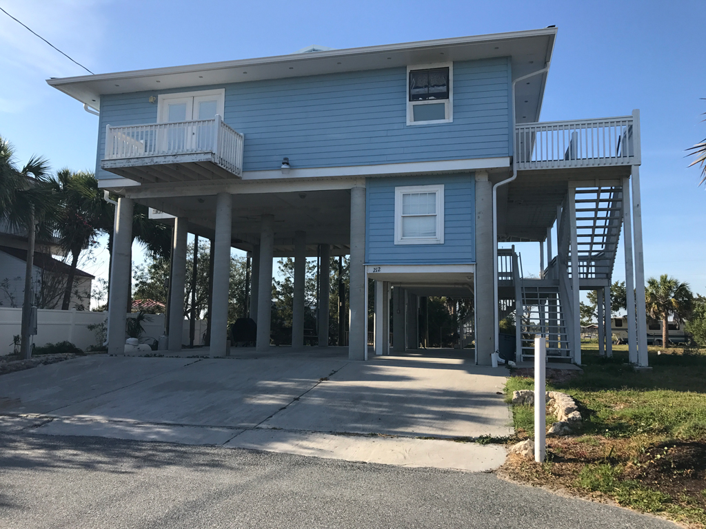 Exterior View - Florida Vacation Rentals - Horseshoe Beach Real Estate - Tammy Bryan